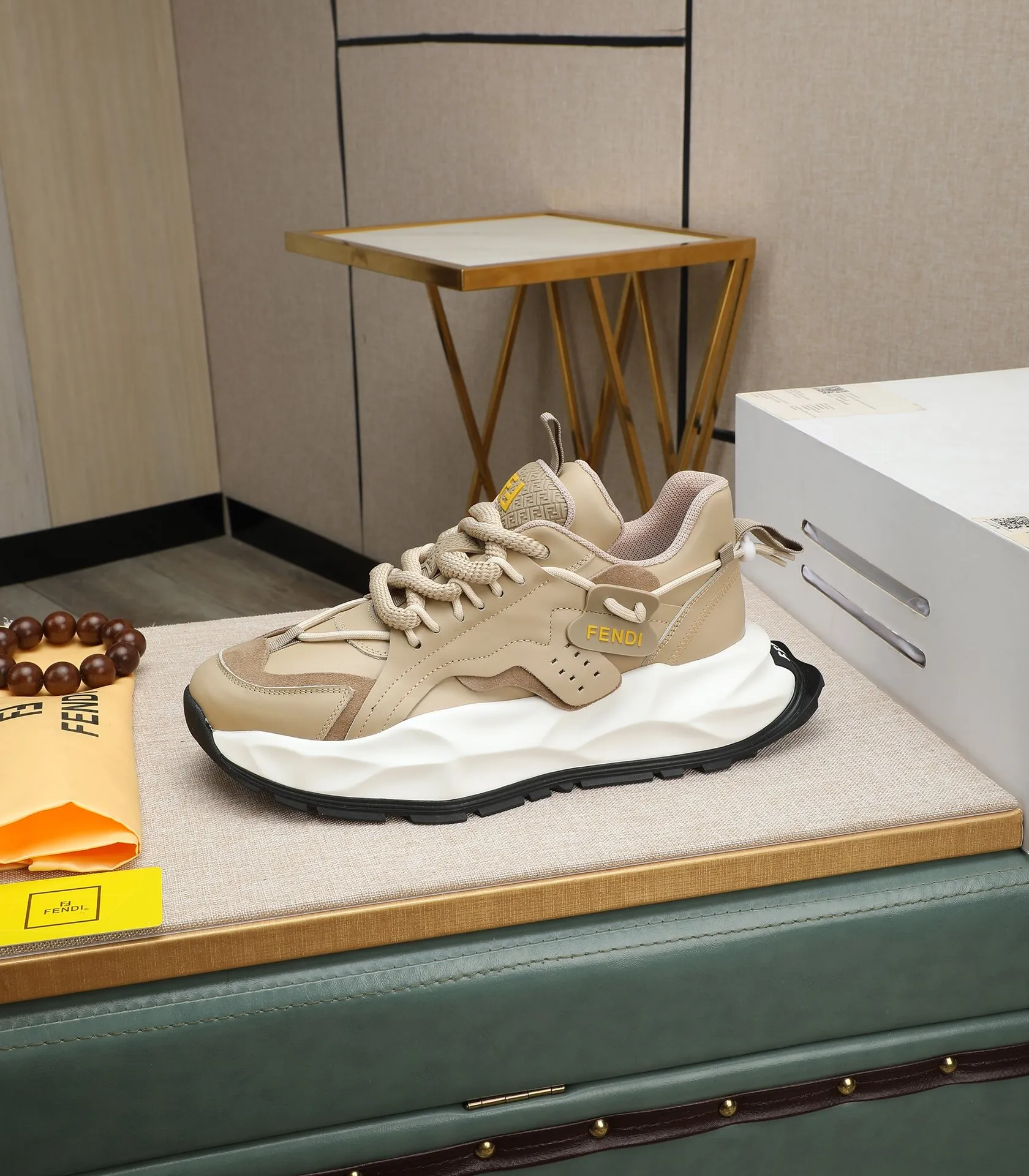 Men's clothing and shoes 💰580 🕷🕷【FENDI】FENDI fashionable casual men's shoes🇨🇳Original official website 1:1 model opening, new models are available first💯Not high-profile but avant-garde, simple, low-key and fashionable, super versatile style🌿Made of original cowhide➕Pigskin lining🎋The version is comfortable on the feet, so rigorous for any small place, first-class workmanship🍍38-44 Large quantities in stock